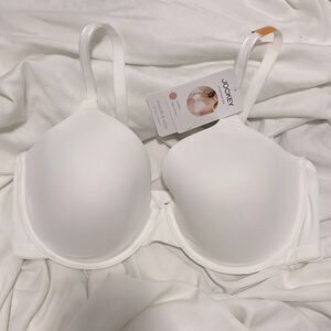 NWT- Jockey- 38D, 38DD, 40DD & 42DD. Microfiber T-Shirt Underwire Bra